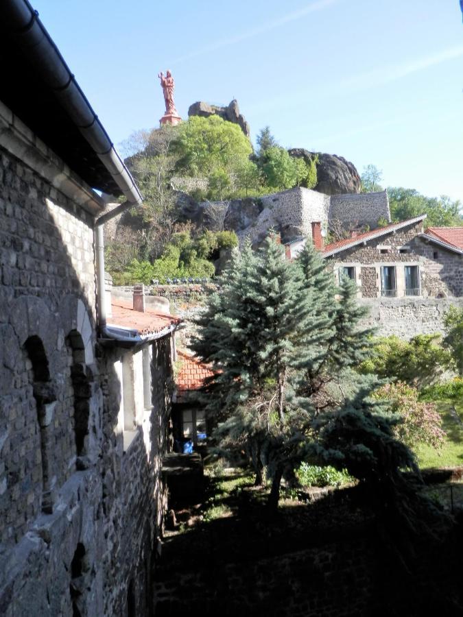 Chambres d'hôtes La Prévôté - Ancien couvent contre la Cathédrale Le Puy-en-Velay Extérieur photo