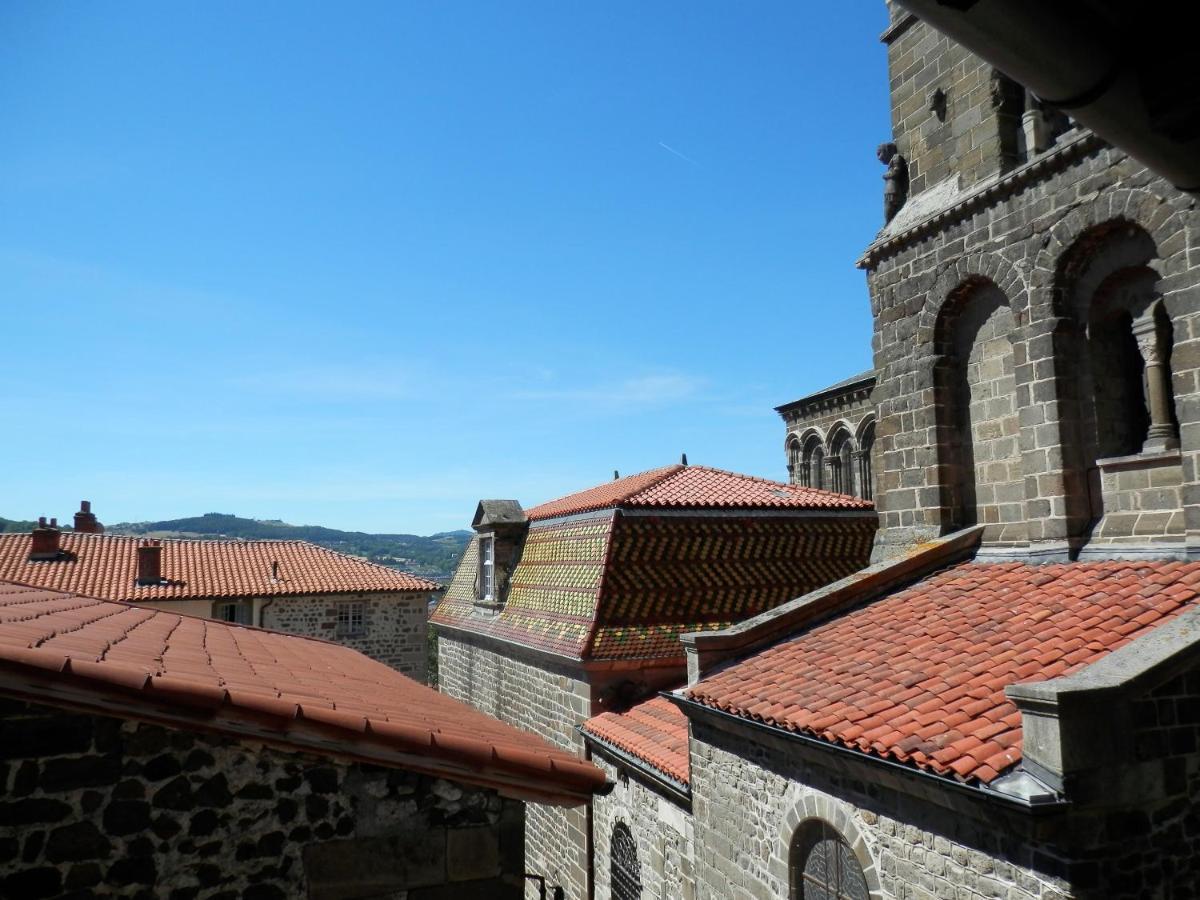 Chambres d'hôtes La Prévôté - Ancien couvent contre la Cathédrale Le Puy-en-Velay Extérieur photo